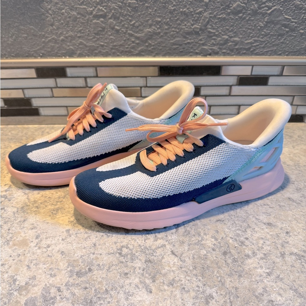 Kizik Women's Athens Bahama Tennis Shoe/Sneakers - Picture 2 of 9